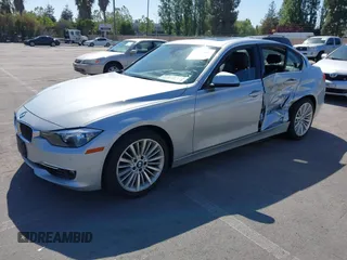 2014 BMW 3 Series 328i z VIN WBA3C1C52EK108811, wystawiony jako IAAI lot #42213041 z przebiegiem 65 634 mil mil oraz . Historia ofert i sprzedaży dostępna na DreamBid. Obrazek 17.