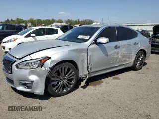 2016 Infiniti Q70 z VIN JN1BY1AP5GM220257, wystawiony jako Copart lot #54303765 z przebiegiem 115 332 mil mil oraz Szkody całkowita. Historia ofert i sprzedaży dostępna na DreamBid. Obrazek 1.