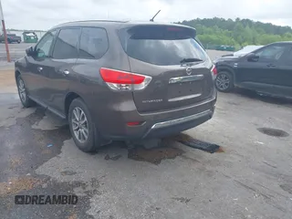 2015 Nissan Pathfinder S with VIN 5N1AR2MN0FC622662, listed as a IAAI auction lot 42116398 with 172,935 mi miles. Bid and sale history available at carsss.com. Image 3.
