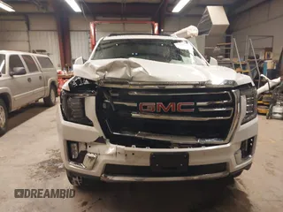 2021 GMC Yukon XL SLT with VIN 1GKS2GKD2MR428489, listed as a IAAI auction lot 41516581 with 69,472 mi miles. Bid and sale history available at carsss.com. Image 12.