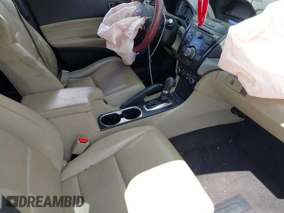 2016 Acura ILX with VIN 19UDE2F39GA025985, listed as a IAAI auction lot 42540807 with 213,081 mi miles and . Bid and sale history available at DreamBid. Image 5.