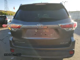 2016 Toyota Highlander XLE z VIN 5TDJKRFH0GS500635, wystawiony jako Copart lot #73833634 z przebiegiem 108 884 mil mil oraz Czysty tytuł • Clean title. Historia ofert i sprzedaży dostępna na DreamBid. Obrazek 6.