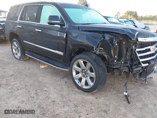 2019 Cadillac Escalade Luxury with VIN 1GYS4BKJ7KR273332, listed as a IAAI auction lot 40895521 with 64,175 mi miles. Bid and sale history available at carsss.com. Image 1.
