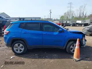 2019 Jeep Compass Latitude z VIN 3C4NJDBB9KT713896, wystawiony jako IAAI lot #42055180 z przebiegiem 67 025 mil mil oraz . Historia ofert i sprzedaży dostępna na DreamBid. Obrazek 14.