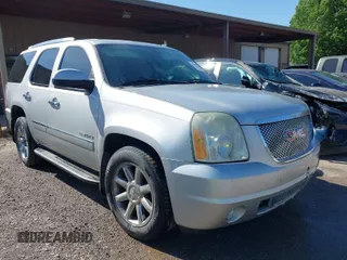 2010 GMC Yukon Denali with VIN 1GKUKEEF8AR104016, listed as a IAAI auction lot 42004250 with 274,459 mi miles. Bid and sale history available at carsss.com. Image 1.