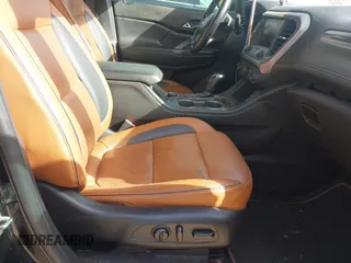2017 GMC Acadia SLT z VIN 1GKKNVLSXHZ146065, wystawiony jako IAAI lot #41829025 z przebiegiem 320 964 mil mil oraz . Historia ofert i sprzedaży dostępna na DreamBid. Obrazek 5.