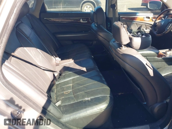2013 Hyundai Equus Signature with VIN KMHGH4JH6DU062970, listed as a IAAI auction lot 42147197 with 131,799 mi miles and . Bid and sale history available at DreamBid. Image 8.