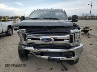 2017 Ford F-350 Lariat z VIN 1FT8W3DT5HEF33323, wystawiony jako Copart lot #50346295 z przebiegiem 96 094 mil mil oraz Szkoda całkowita • Salvage title. Historia ofert i sprzedaży dostępna na DreamBid. Obrazek 5.