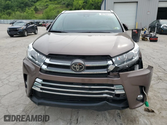 2018 Toyota Highlander Limited with VIN 5TDDZRFH9JS906459, listed as a Copart auction lot 60780655 with 32,068 mi miles and Salvage title. Bid and sale history available at DreamBid. Image 5.