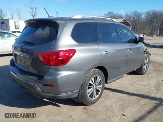 2017 Nissan Pathfinder S with VIN 5N1DR2MM7HC669307, listed as a IAAI auction lot 41635383 with 75,847 mi miles. Bid and sale history available at carsss.com. Image 4.