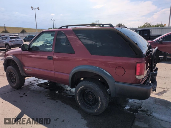 1998 Chevrolet Blazer LS with VIN 1GNCT18W5WK236585, listed as a Copart auction lot 62900435 with 123,272 mi miles and Salvage title. Bid and sale history available at DreamBid. Image 2.