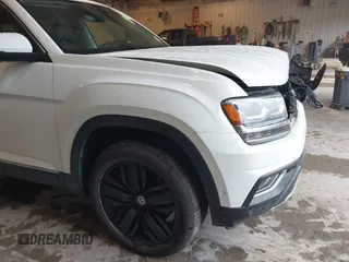 2018 Volkswagen Atlas SEL Premium with VIN 1V2NR2CA3JC594822, listed as a IAAI auction lot 42368854 with 60,688 mi miles and . Bid and sale history available at DreamBid. Image 18.