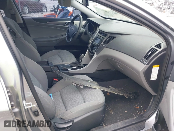 2014 Hyundai Sonata Limited with VIN KMHEC4A48EA116629, listed as a IAAI auction lot 42070212 with 95,295 mi miles and . Bid and sale history available at carsss.com. Image 5.
