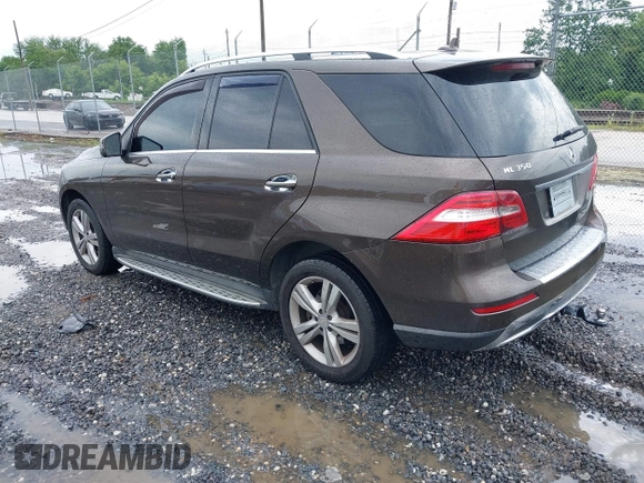 2014 Mercedes-Benz M 350 with VIN 4JGDA5JB4EA334430, listed as a IAAI auction lot 42503479 with 181,983 mi miles and . Bid and sale history available at DreamBid. Image 3.