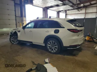 2024 Mazda CX-90 Premium z VIN JM3KKDHD8R1184233, wystawiony jako Copart lot #56177065 z przebiegiem 15 850 mil mil oraz Czysty tytuł • Clean title. Historia ofert i sprzedaży dostępna na DreamBid. Obrazek 2.