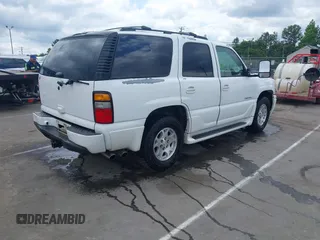 2005 GMC Yukon Denali z VIN 1GKEK63U55J259803, wystawiony jako IAAI lot #42126835 z przebiegiem 199 762 mil mil oraz . Historia ofert i sprzedaży dostępna na DreamBid. Obrazek 4.