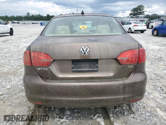2014 Volkswagen Jetta TDI w/Premium/Nav с VIN 3VWLL7AJ8EM253721, выставлен на аукционе Copart как лот 61551515 с пробегом 155 745 миль миль и Чистый • Clean title. История ставок и продаж доступна на DreamBid. Изображение 6.