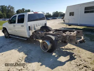 2012 GMC Sierra 3500HD Denali z VIN 1GT426C89CF241590, wystawiony jako Copart lot #73674634 z przebiegiem 343 521 mil mil oraz Szkody całkowita. Historia ofert i sprzedaży dostępna na DreamBid. Obrazek 2.