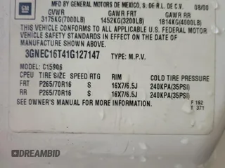 2001 Chevrolet Suburban LS z VIN 3GNEC16T41G127147, wystawiony jako Copart lot #56017935 z przebiegiem Nie podano mil oraz Szkoda całkowita • Salvage title. Historia ofert i sprzedaży dostępna na DreamBid. Obrazek 13.