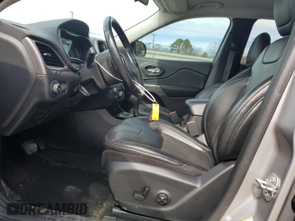2020 Jeep Cherokee Latitude Plus with VIN 1C4PJLLB8LD610493, listed as a Copart auction lot 47134005 with 125,321 mi miles and Non Repairable. Bid and sale history available at carsss.com. Image 7.