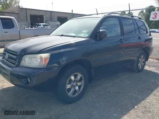 2004 Toyota Highlander with VIN JTEEP21A840016999, listed as a IAAI auction lot 40286240 with 117,053 mi miles. Bid and sale history available at carsss.com. Image 2.