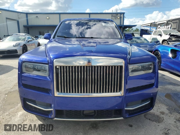 2023 Rolls-Royce Cullinan z VIN SLATV4C00PU216605, wystawiony jako Copart lot #74923524 z przebiegiem 13 428 mil mil oraz Nie do naprawy. Historia ofert i sprzedaży dostępna na DreamBid. Obrazek 5.