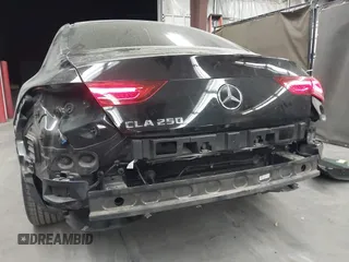 2021 Mercedes-Benz CLA 250 z VIN W1K5J4GB5MN222422, wystawiony jako IAAI lot #42326737 z przebiegiem 42 327 mil mil oraz . Historia ofert i sprzedaży dostępna na DreamBid. Obrazek 18.