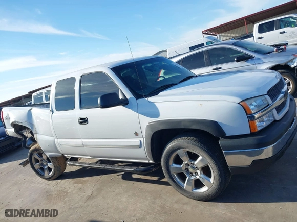 2003 Chevrolet Silverado 1500 LS with VIN 2GCEC19T231309266, listed as a IAAI auction lot 41304199 with 181,761 mi miles. Bid and sale history available at carsss.com. Image 13.
