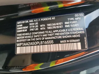 2023 Porsche Macan z VIN WP1AA2A50PLB16555, wystawiony jako Copart lot #60317825 z przebiegiem 17 755 mil mil oraz Szkoda całkowita • Salvage title. Historia ofert i sprzedaży dostępna na DreamBid. Obrazek 14.