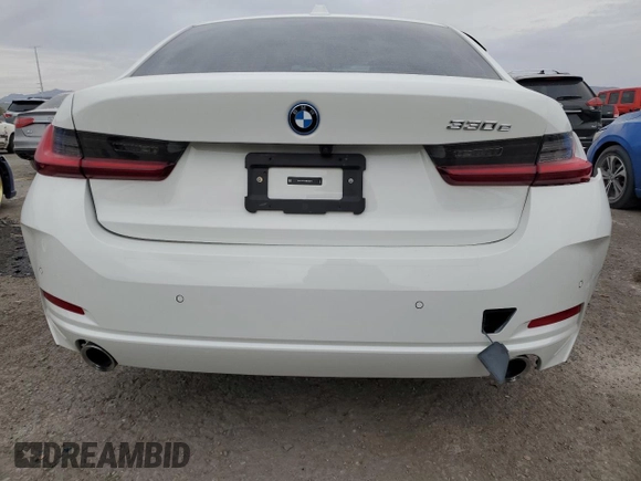 2024 BMW 3 Series 330e with VIN 3MW39FF06R8E35070, listed as a Copart auction lot 42796155 with 3,987 mi miles and Salvage Title. Bid and sale history available at carsss.com. Image 6.
