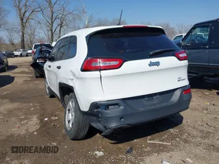 2015 Jeep Cherokee Sport с VIN 1C4PJLAB8FW531241, выставлен на аукционе IAAI как лот 41787819 с пробегом 136 720 миль миль и . История ставок и продаж доступна на DreamBid. Изображение 3.