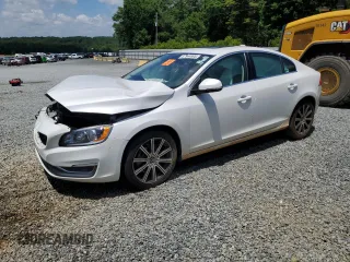2018 Volvo S60 Inscription z VIN LYV402TK8JB173800, wystawiony jako Copart lot #57944695 z przebiegiem 40 342 mil mil oraz Szkoda całkowita • Salvage title. Historia ofert i sprzedaży dostępna na DreamBid. Obrazek 1.