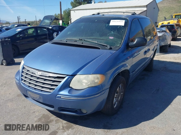 2007 Chrysler Town & Country LWB Limited with VIN 2A4GP64L07R170855, listed as a IAAI auction lot 41626921 with 215,502 mi miles. Bid and sale history available at carsss.com. Image 2.