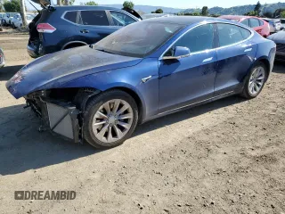 2018 Tesla Model S 75D with VIN 5YJSA1E2XJF300198, listed as a Copart auction lot 54933725 with Not Provided miles and Salvage Title. Bid and sale history available at DreamBid. Image 1.