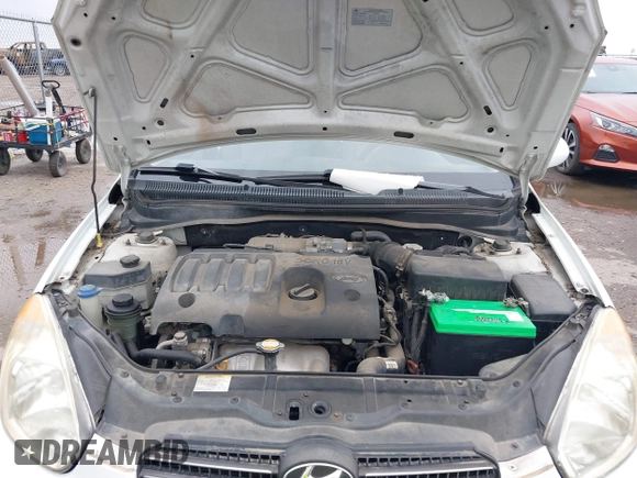 2009 Hyundai Accent Auto GLS with VIN KMHCN46C19U351198, listed as a IAAI auction lot 41896018 with 205,594 mi miles. Bid and sale history available at carsss.com. Image 10.