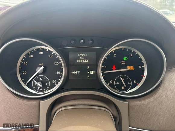 2010 Mercedes-Benz GL-Class GL 350 BlueTEC with VIN 4JGBF2FE7AA551068, listed as a IAAI auction lot 42100752 with 156,433 mi miles. Bid and sale history available at carsss.com. Image 7.