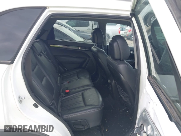2015 Kia Sorento EX with VIN 5XYKU4A71FG647090, listed as a IAAI auction lot 42100215 with 121,842 mi miles. Bid and sale history available at carsss.com. Image 8.