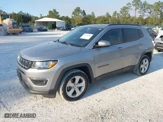 2019 Jeep Compass Latitude w/Sun/Wheel Pkg with VIN 3C4NJCBB5KT699294, listed as a IAAI auction lot 41170681 with NaN miles. Bid and sale history available at carsss.com. Image 18.