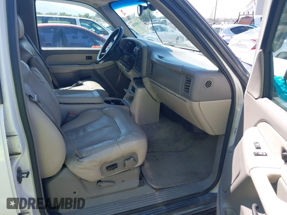 2000 Chevrolet Suburban LS with VIN 3GNFK16T3YG228777, listed as a IAAI auction lot 42680181 with 306,647 mi miles and . Bid and sale history available at DreamBid. Image 5.