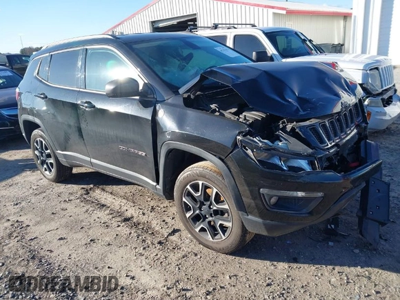 2020 Jeep Compass Trailhawk with VIN 3C4NJDDB4LT220965, listed as a IAAI auction lot 41742194 with 121,704 mi miles and . Bid and sale history available at carsss.com. Image 1.