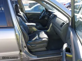 2005 Honda Pilot EX-L with RES with VIN 5FNYF18615B050396, listed as a IAAI auction lot 41955370 with 197,222 mi miles. Bid and sale history available at carsss.com. Image 5.