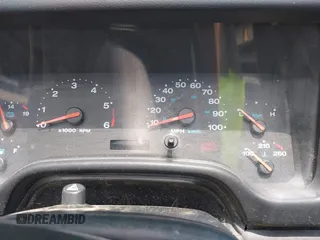2004 Jeep Wrangler Sport z VIN 1J4FA49S04P701986, wystawiony jako IAAI lot #42256648 z przebiegiem 129 946 mil mil oraz . Historia ofert i sprzedaży dostępna na DreamBid. Obrazek 7.