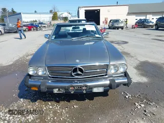1987 Mercedes-Benz 560 Series 560SL with VIN WDBBA48D0HA074673, listed as a IAAI auction lot 41900883 with 79,107 mi miles. Bid and sale history available at carsss.com. Image 12.