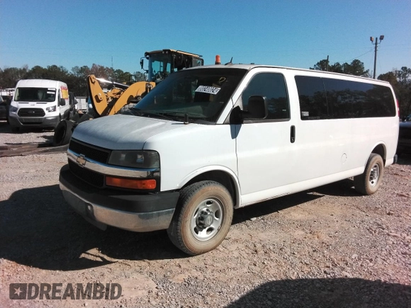 2015 Chevrolet Express Passenger LT с VIN 1GAZG1FG8F1107967, выставлен на аукционе Copart как лот 80240024 с пробегом 72 393 миль миль и Чистый • Clean title. История ставок и продаж доступна на DreamBid. Изображение 1.