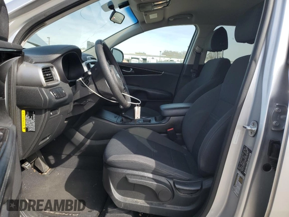 2018 Kia Sorento LX with VIN 5XYPG4A31JG347813, listed as a Copart auction lot 48636375 with 152,452 mi miles and Clean Title. Bid and sale history available at carsss.com. Image 7.