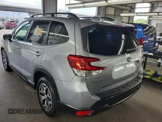 2019 Subaru Forester Premium with VIN JF2SKAGC7KH552139, listed as a IAAI auction lot 42566945 with 204,278 mi miles and . Bid and sale history available at DreamBid. Image 9.