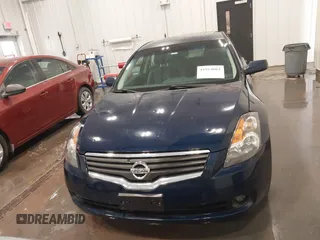 2008 Nissan Altima 2.5 S with VIN 1N4AL21E38C245599, listed as a IAAI auction lot 41914002 with 153,170 mi miles. Bid and sale history available at carsss.com. Image 12.