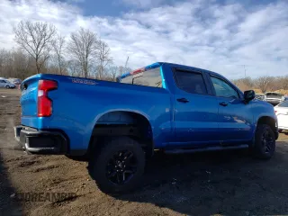2022 Chevrolet Silverado 1500 LT Trail Boss with VIN 3GCUDFED4NG535596, listed as a Copart auction lot 48156975 with 35,225 mi miles and Salvage Title. Bid and sale history available at DreamBid. Image 3.