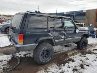 2000 Jeep Cherokee Police with VIN 1J4FF48S9YL205293, listed as a Copart auction lot 41903715 with 307,918 mi miles and Salvage Title. Bid and sale history available at carsss.com. Image 3.