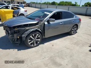 2016 Nissan Altima SV with VIN 1N4AL3AP5GC217020, listed as a Copart auction lot 52957115 with 136,694 mi miles and Salvage Title. Bid and sale history available at carsss.com. Image 1.